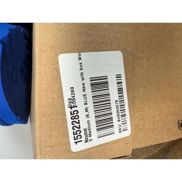 UGG Neumel Boot Blue Women's Size 5 NWB - Picture 9 of 10